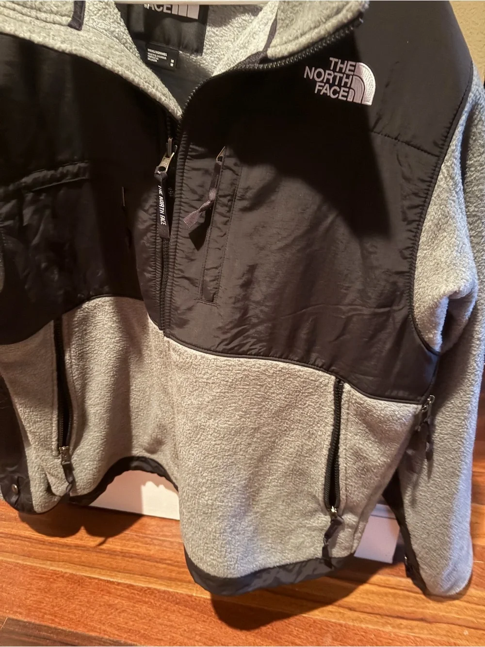 The North Face Men’s Denali Retro Jacket - size Medium - Grey and Black